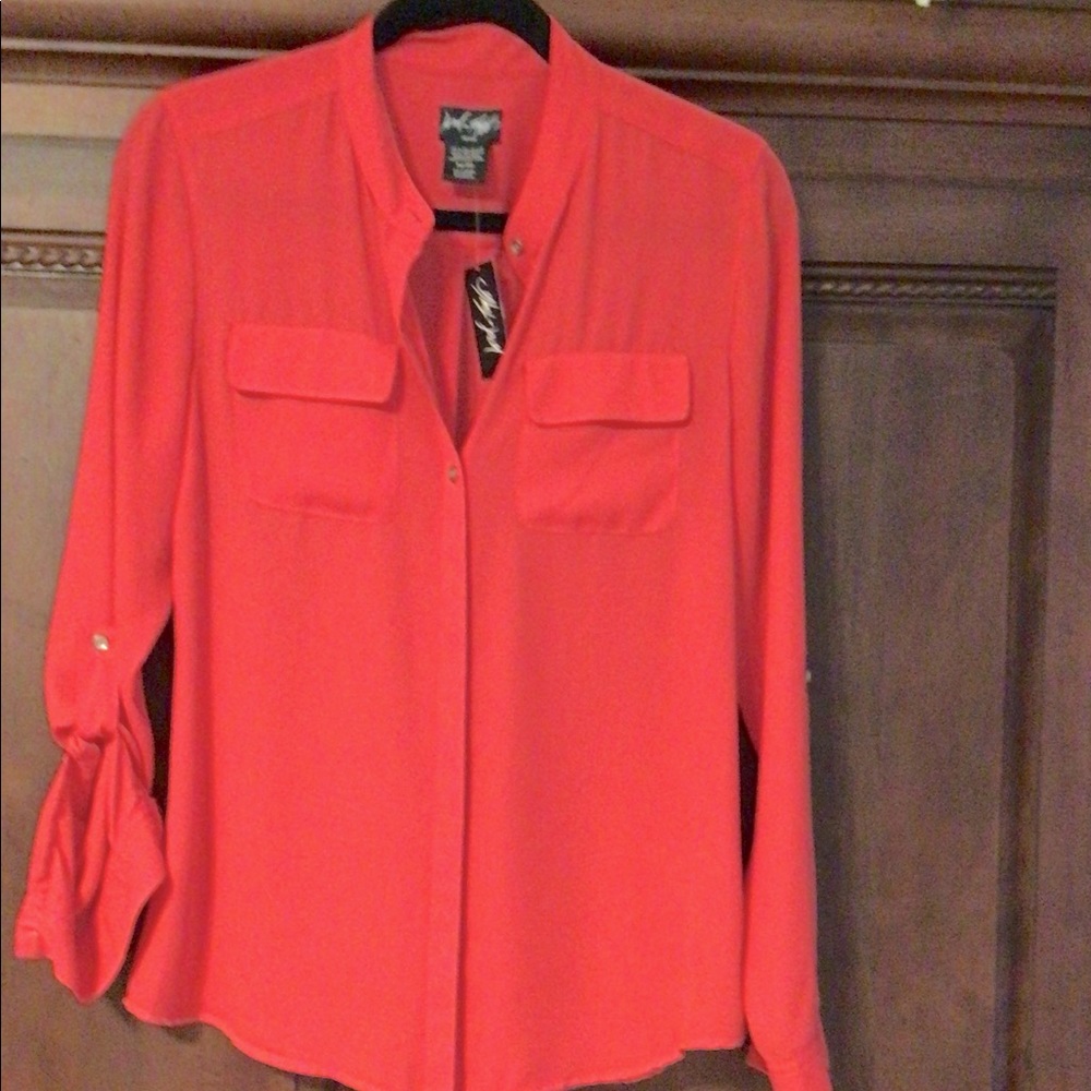 Lord and Taylor long sleeved man tailored shirt. NWT
